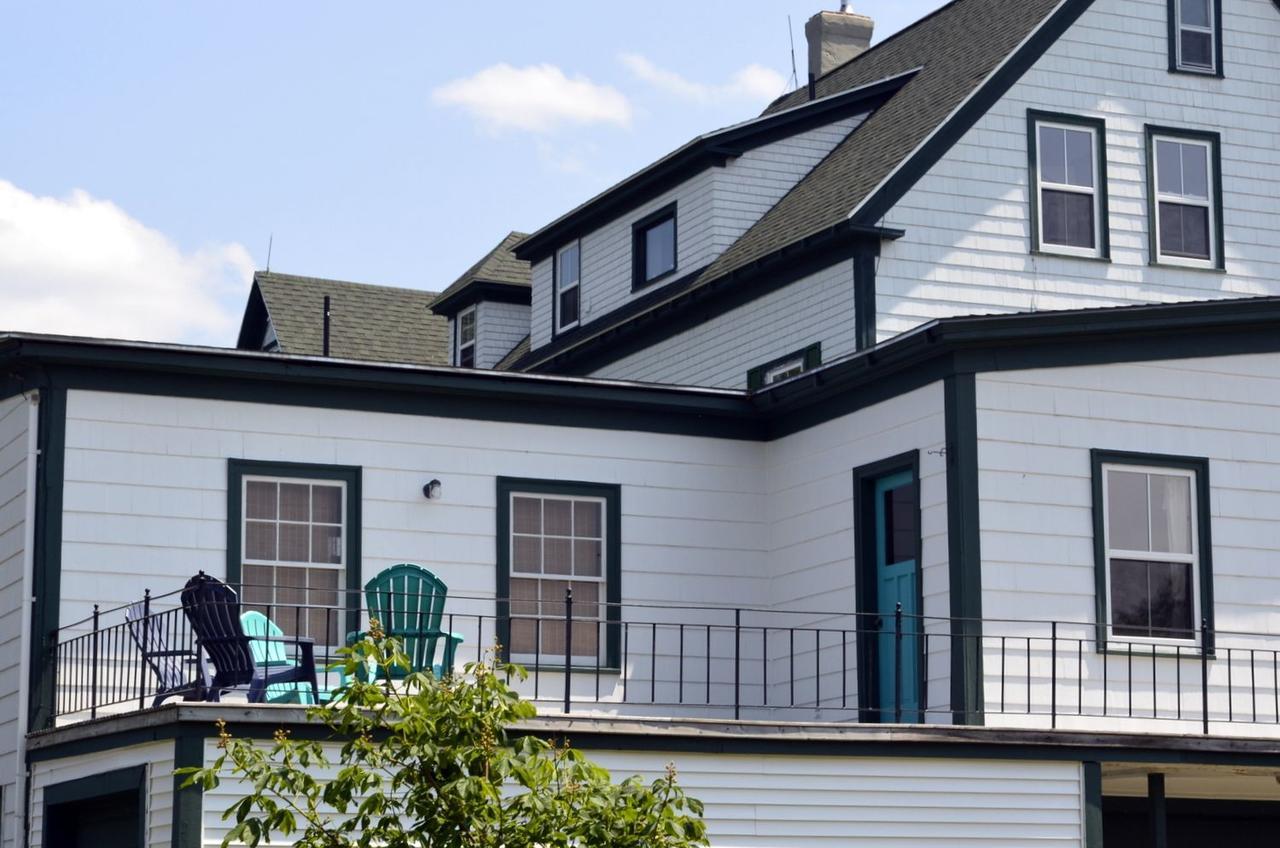 Still Point Lodge Deep Brook Exterior foto